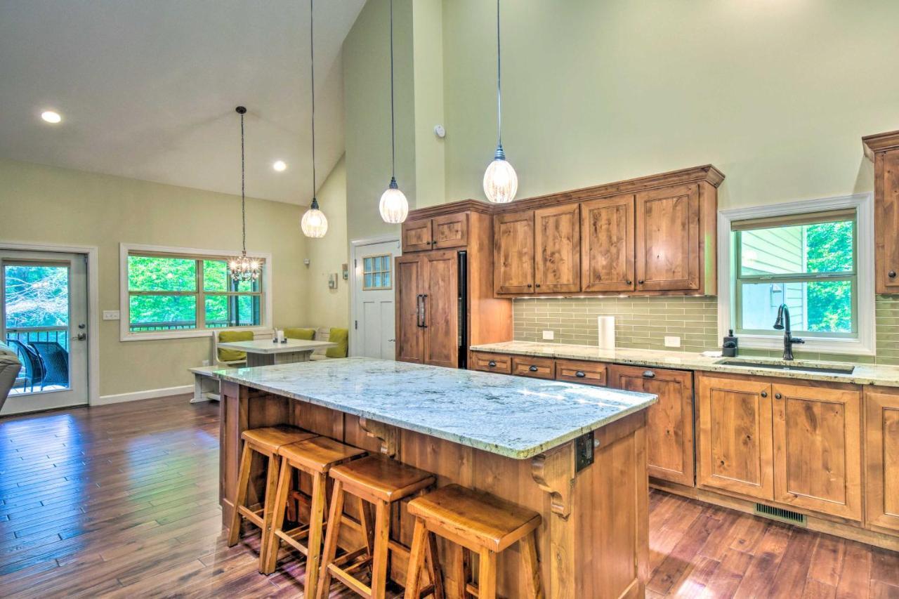 Cozy Riverside Dahlonega Home With Kayaks And Fire Pit Екстер'єр фото